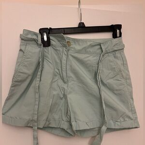 Women’s Small Forever 21 Light Green Summer Casual Shorts with Pockets